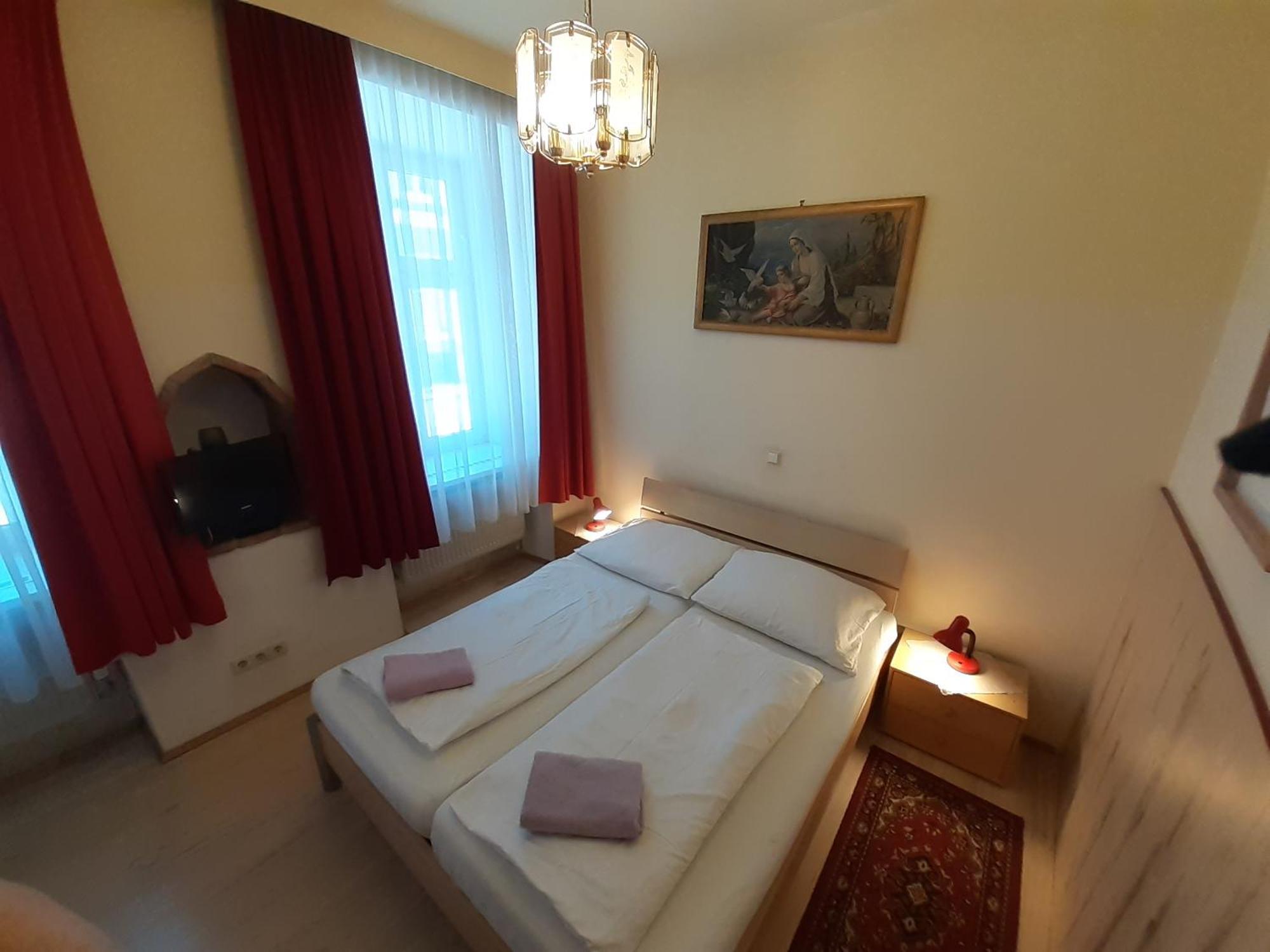 Happyhostel Gasthof *
